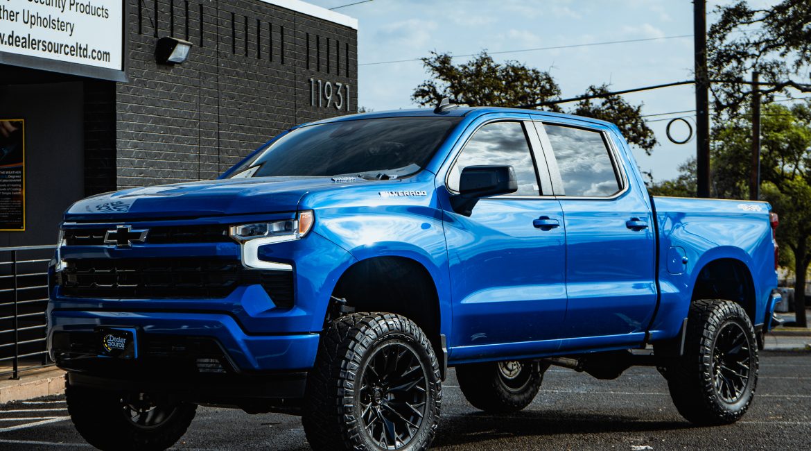 2024 Silverado Crew Cab - Black leather with a perforation combo + a Pacific seam pipe -Rough Country 6 inch Lift -Nitto Ridge Tires -20x10 Fuel Rims Reference 99440