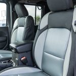 2021 Gladiator Black Leather, Black Seam, Frost Center Bullet, Frost Wings Reference 100483