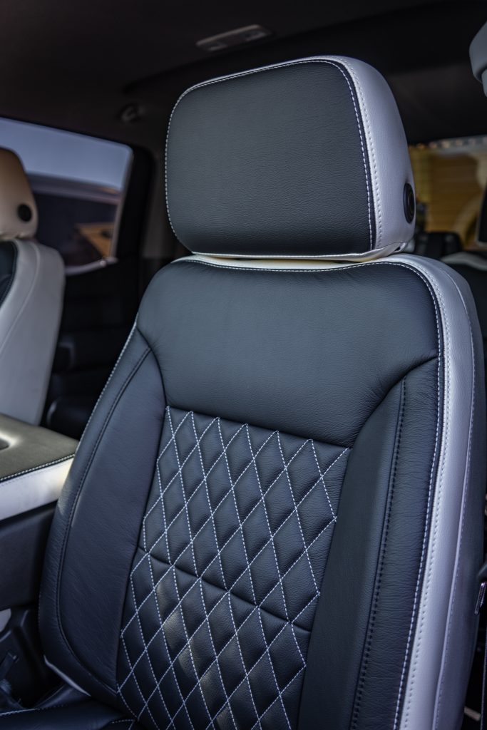 2024 Sierra Crew Cab -Pearl Katzkin Leather - Black Face - Pearl Tekstitch Reference 101143